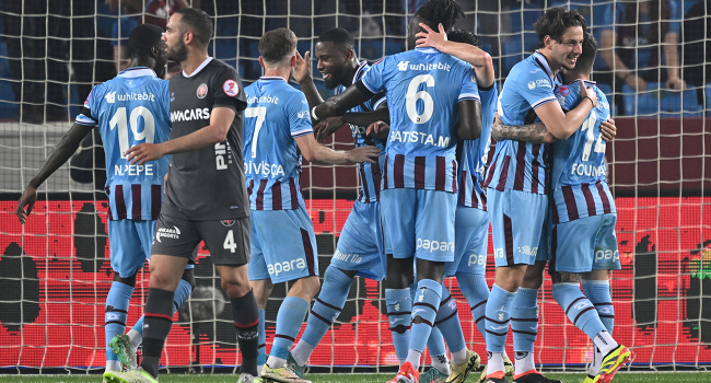 5 gollü maçta kazanan Trabzonspor Haberinin Görseli